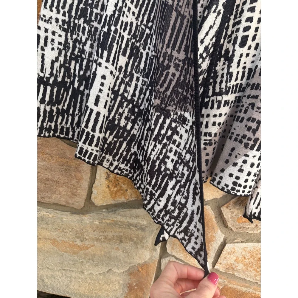 ZOZO Womens Abstract‎ Geometric Open Front Cardigan Small Handkerchief Layering